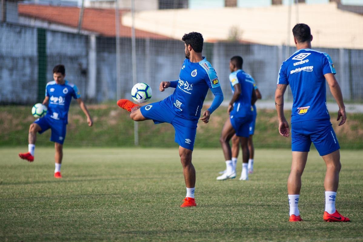 Treino do Cruzeiro no Cear antes de jogo contra o Fortaleza, pelo Brasileiro