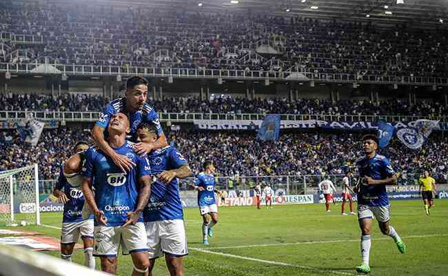 Independncia recebeu dois jogos do Cruzeiro: contra Grmio e Nutico (foto)