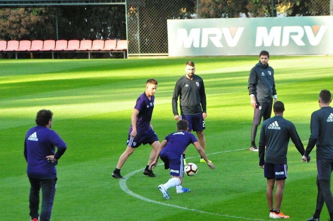 Com uma atividade na Cidade do Galo, River encerrou a preparao para o duelo com o Cruzeiro