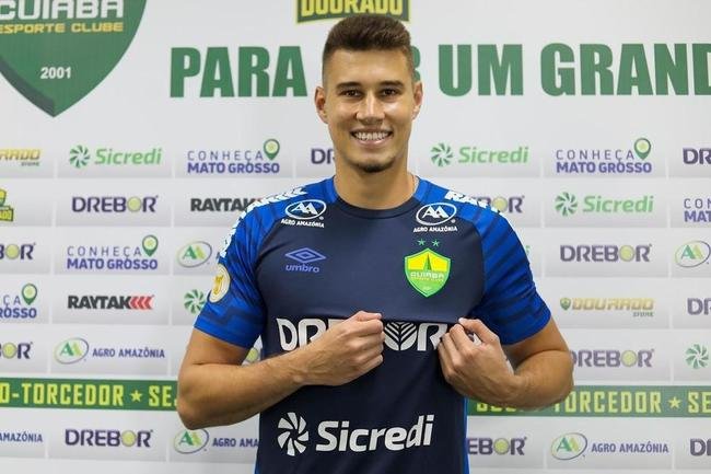 Em 2021, Vincius foi o terceiro goleiro do elenco do Cruzeiro. Nesta temporada, ele defender o Cuiab.