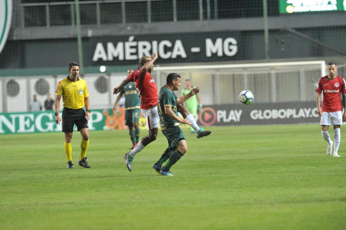 Fotos do jogo entre Amrica e Internacional, no Independncia, pela 15 rodada do Campeonato Brasileiro