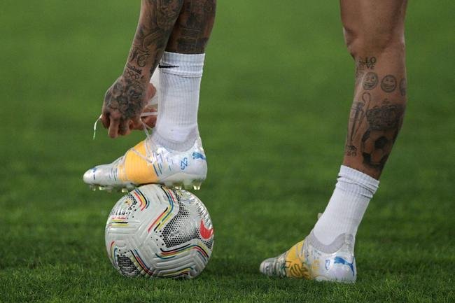 Brasil e Peru se enfrentaram no Estdio Nilton Santos, pelas semifinais da Copa Amrica 