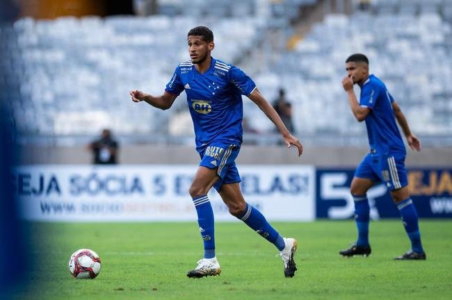 Adriano (1 volante), com 37% dos votos