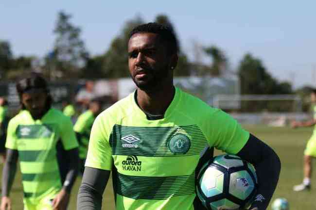 Luiz Antnio atuou na temporada passada com a camisa da Chapecoense