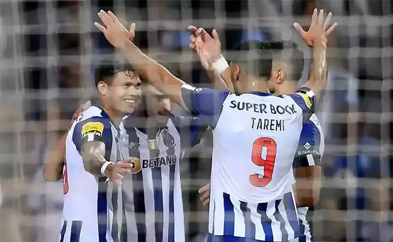 15 - Porto: 207 pontos