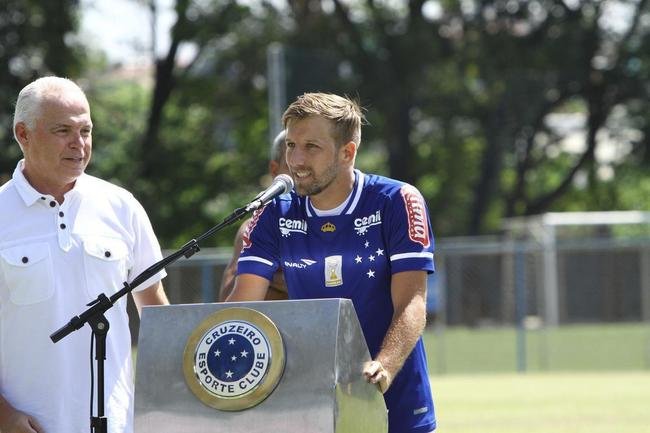 2015 - Felipe Seymour (volante): o chileno fez apenas quatro jogos pelo Cruzeiro em 2015.