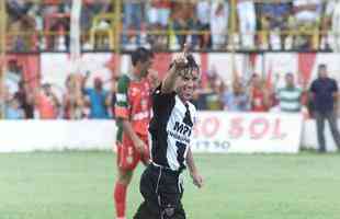 65 - Enrico - 2002/2003/2004/2005 - 27 jogos / 2 gols - 0,074