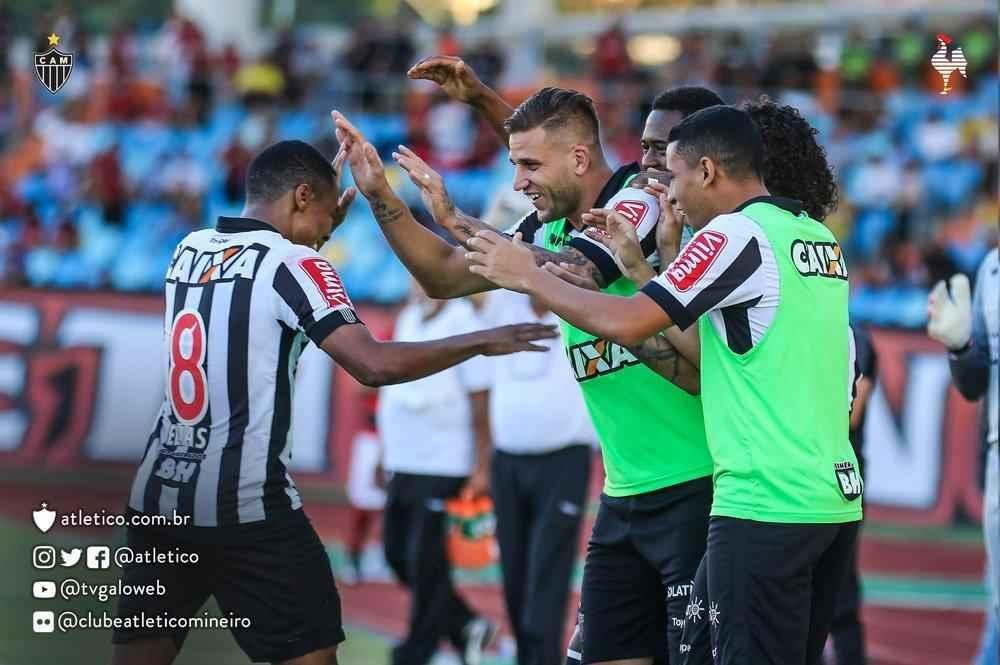 Confira imagens da vitria do Atltico sobre o Atltico-GO, em Goinia