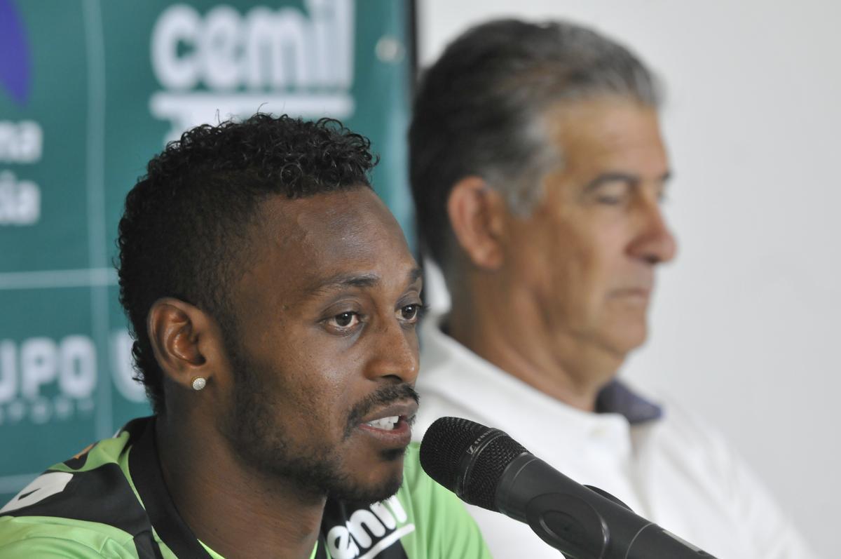 Marquinhos, de 28 anos,  o nono reforo do Amrica para temporada 2018