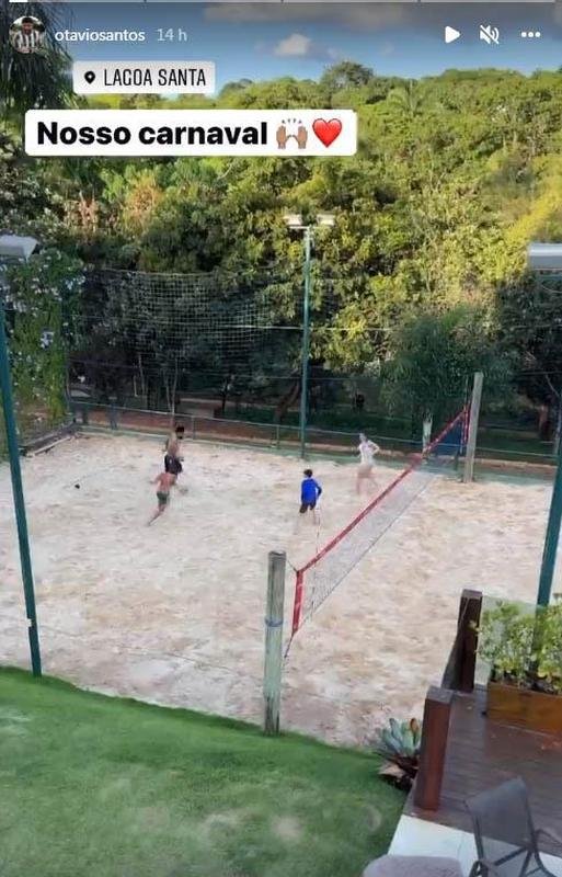 Otvio ficou em casa com a famlia 