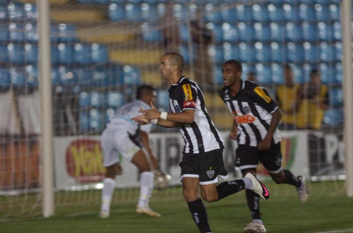 2010 - eliminou o Democrata-GV e foi campeo diante do Ipatinga