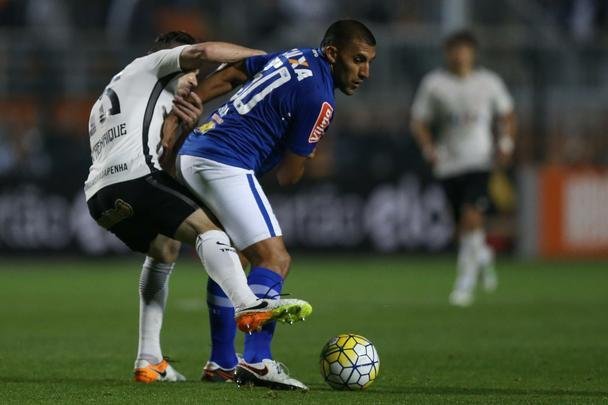 Fotos de Corinthians 1x1 Cruzeiro, no Pacaembu, pela 19ª rodada do Campeonato Brasileiro (Marcello Zambrana/Light Press/Cruzeiro)