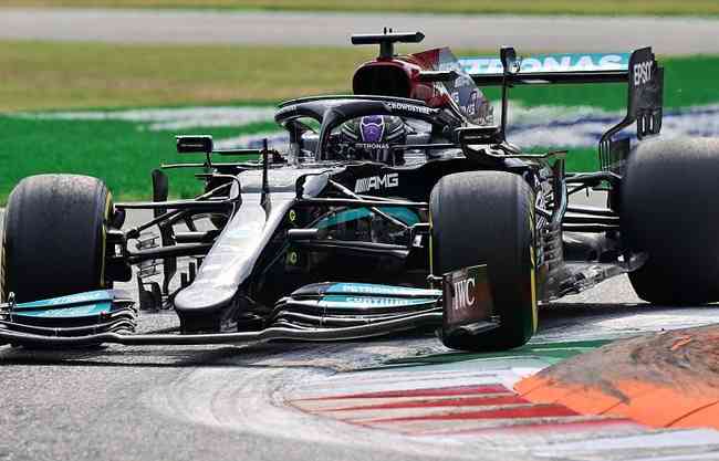 Ingls Lewis Hamilton sobrou na nica sesso antes da classificao