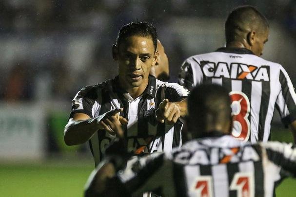 Imagens da vitória do Atlético sobre a URT