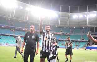 Com gols de Hulk, de pnalti, e Keno (e), o Galo virou sobre o Bahia, por 3 a 2 e chegou ao bicampeonato brasileiro