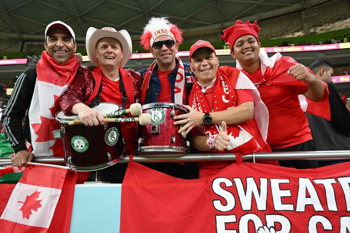 Torcedores de Marrocos e Canad na partida pelo Grupo F da Copa do Mundo 