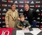 Aos 11 anos, filho de Rooney assina com Manchester United