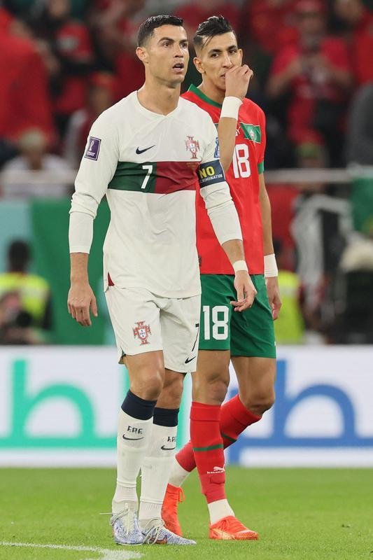 As reaes de Cristiano Ronaldo no banco e durante o jogo contra Marrocos pelas quartas de final da Copa do Mundo