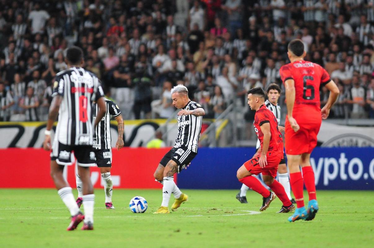 Fotos do jogo entre Atltico x Libertad, pela Copa Libertadores