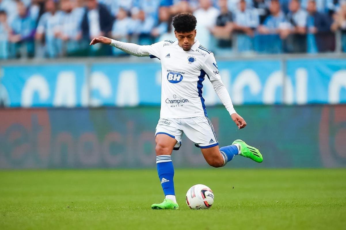 Fotos do jogo entre Grmio e Cruzeiro, na Arena, em Porto Alegre, pela 25 rodada da Srie B