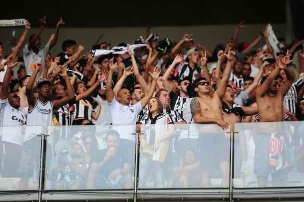Torcedores do Atltico no Mineiro durante o clssico contra o Cruzeiro pela 26 rodada do Brasileiro