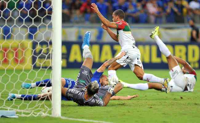 Jogo no Mineiro marcou estreia do Cruzeiro em casa na Srie B de 2022
