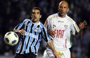 Fábio Júnior: jogou no Cruzeiro entre 1997, 1998, 2000 e 2002 e no América entre 2010 e 2013