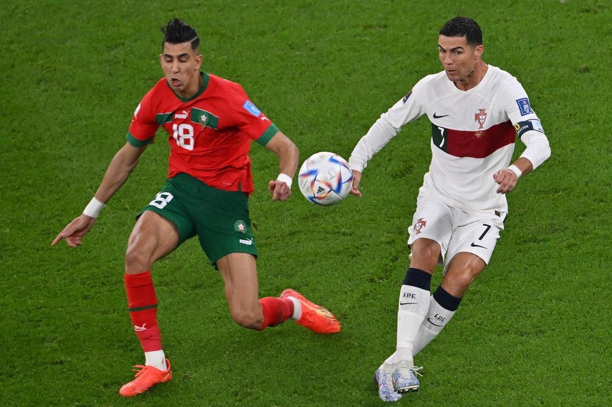 As reaes de Cristiano Ronaldo no banco e durante o jogo contra Marrocos pelas quartas de final da Copa do Mundo
