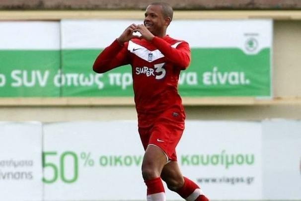 Lateral-esquerdo Edimar, de 30 anos, est prximo de acordo com o Cruzeiro por duas temporadas