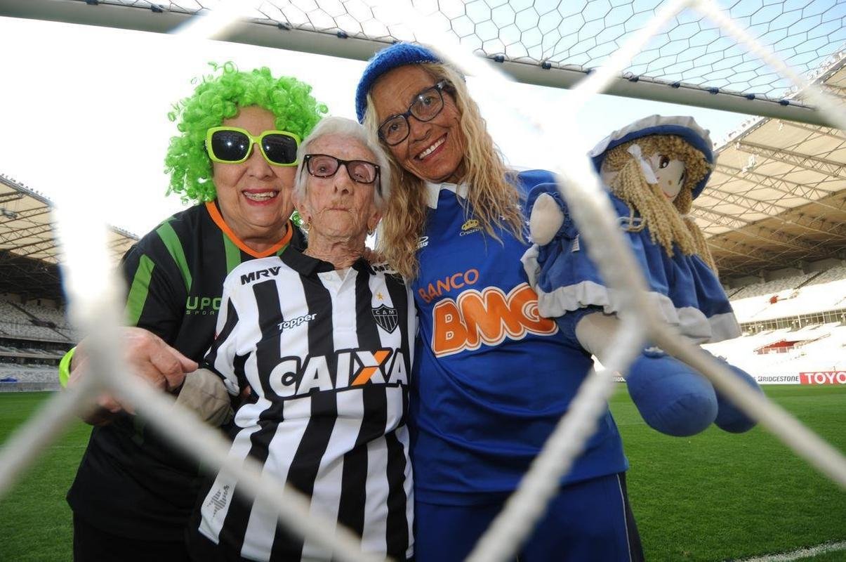 Salom, torcedora icnica do Cruzeiro, morreu nesta tera-feira