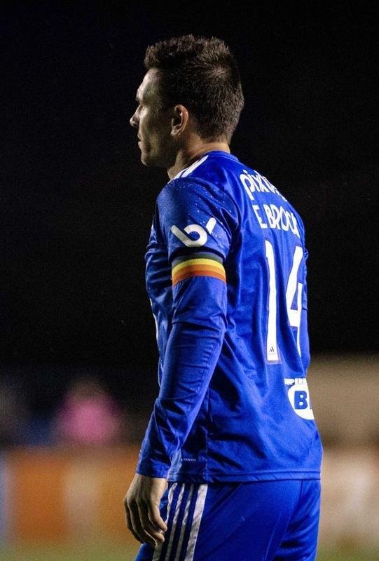 Fotos da partida entre Londrina e Cruzeiro, pela S�rie B