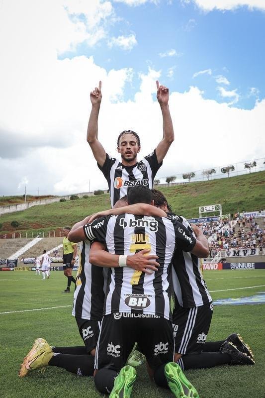 Tombense x Atltico: fotos do jogo pelo Campeonato Mineiro