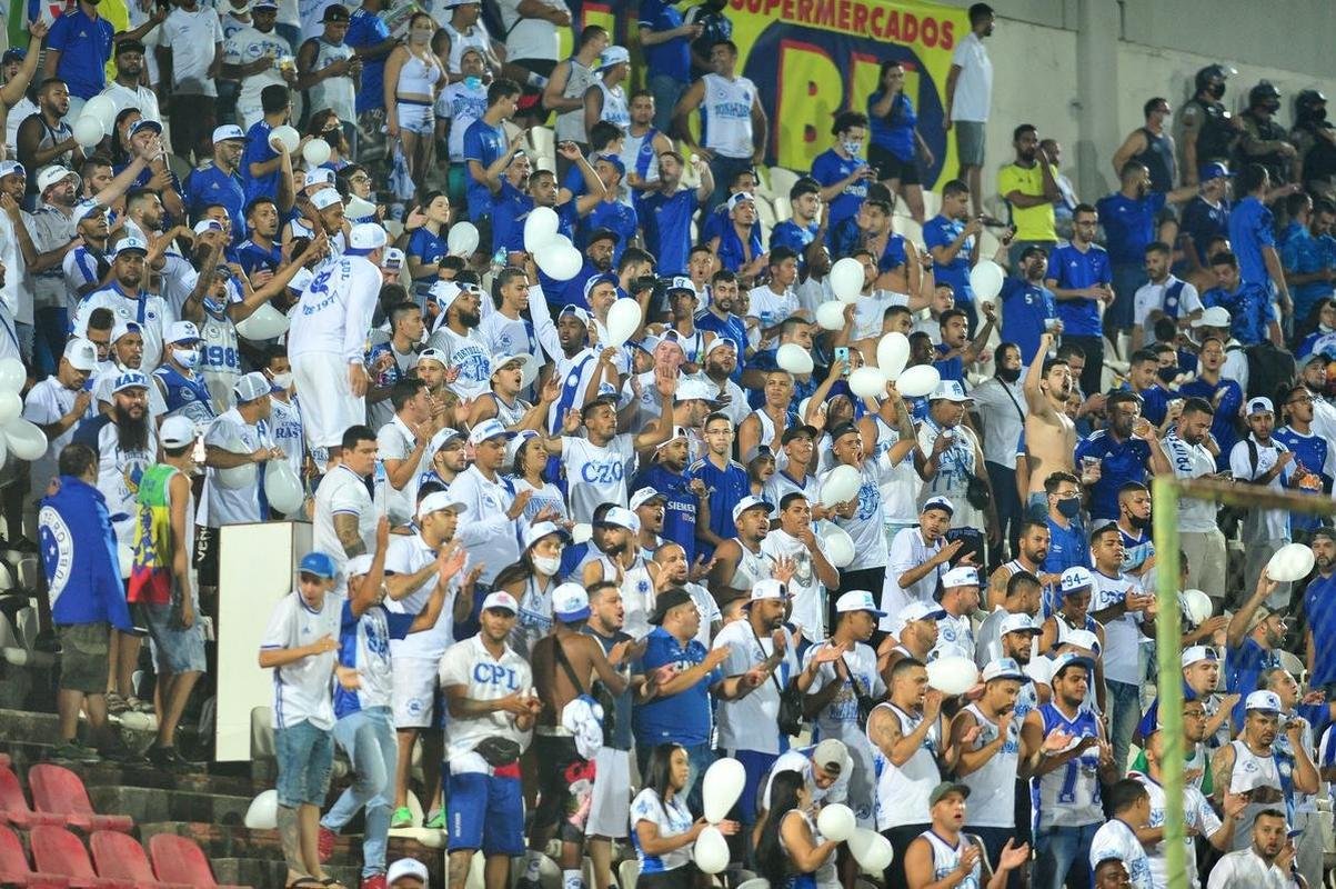 Imagens de Cruzeiro x Operrio, na Arena do Jacar, em Sete Lagoas, pela 24 rodada da Srie B