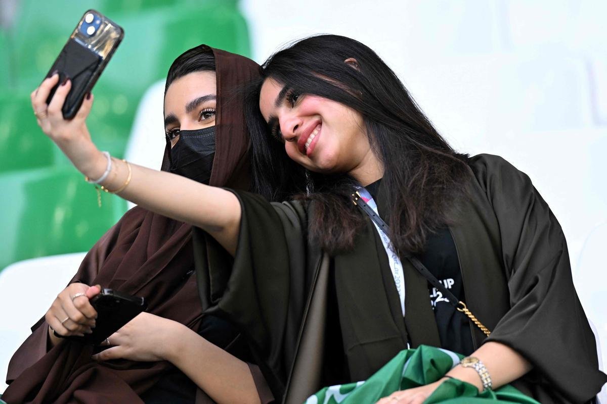 Polnia x Arbia Saudita: fotos da torcida no jogo da Copa do Mundo
