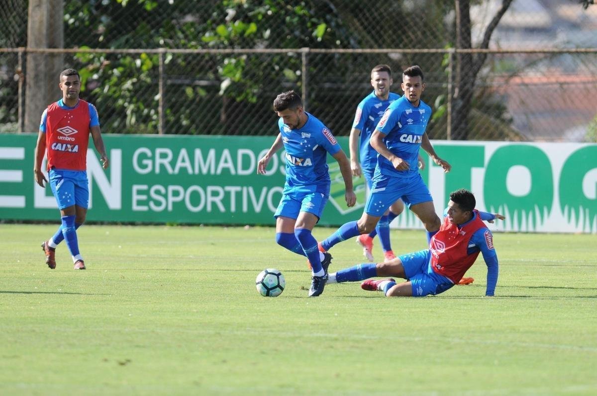 Fotos do treino do Cruzeiro desta sexta-feira (3/11), na Toca da Raposa II (Leandro Couri/EM D.A Press)