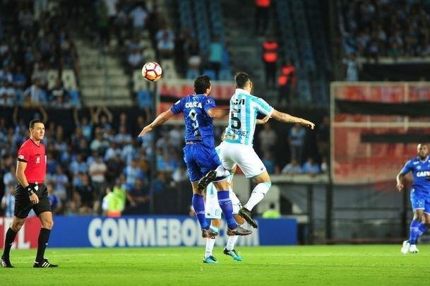 Fotos do primeiro tempo de Racing e Cruzeiro, no El Cilindro, pela Copa Libertadores