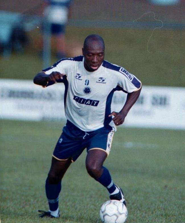 Fotos da passagem do jogador Rinc�n pelo Cruzeiro, em 2001.  Ele faleceu aos 55 anos nesta quarta-feira (13/4/2022), ap�s sofrer acidente automobil�stico em Cali, na Col�mbia, no dia 11.