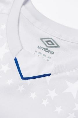 Detalhes da nova camisa branca do Cruzeiro para a temporada 2019