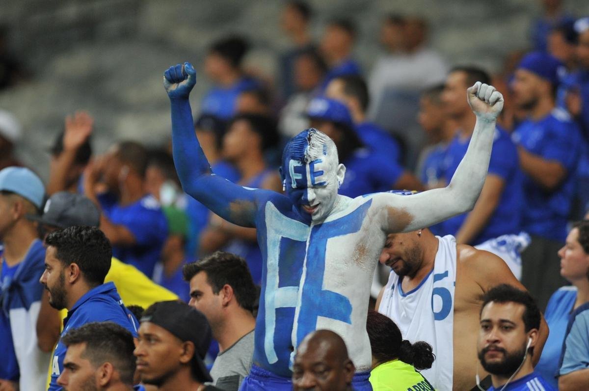 Revs por 2 a 0 para o CRB frustrou torcida do Cruzeiro no Mineiro