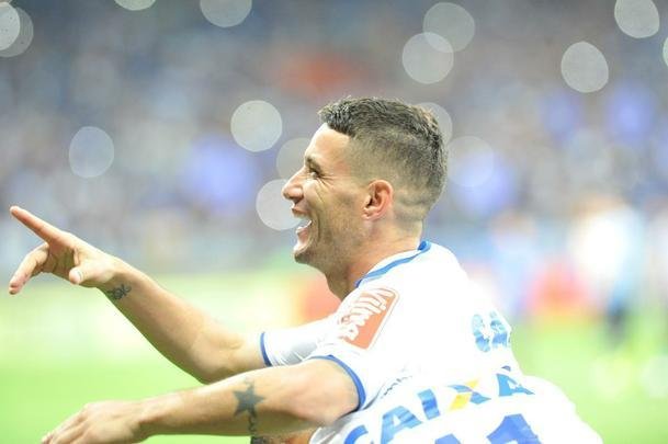 Cruzeiro venceu pnaltis com gols de Rafael Sobis, Raniel e Thiago Neves; Fbio pegou pnalti de Luan