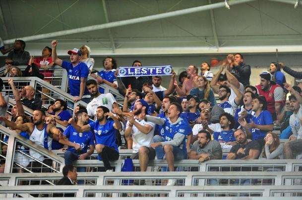 Torcida do Cruzeiro compareceu ao Independncia