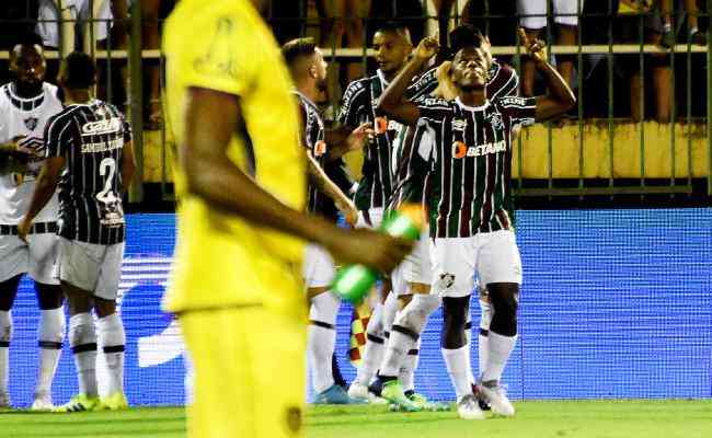 Jogadores do Fluminense comemoram gol da vitria