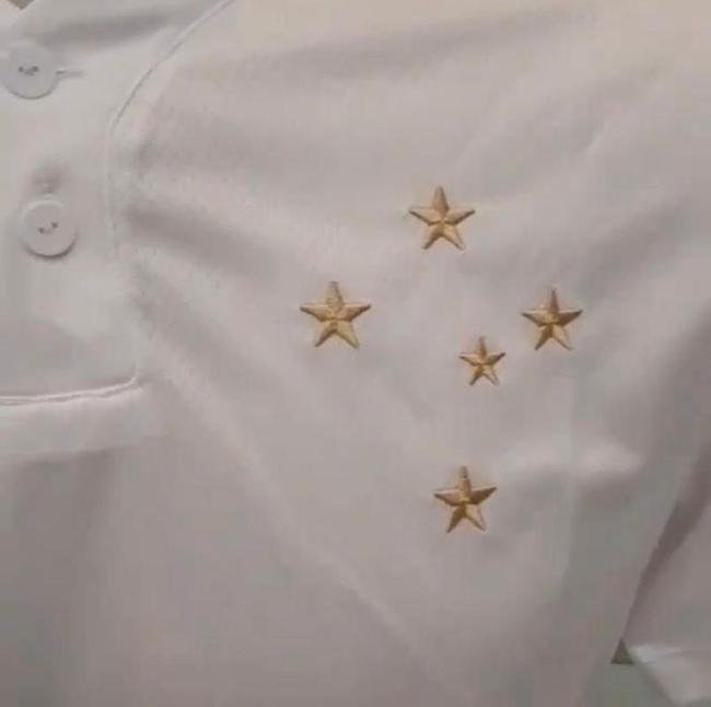 Veja fotos da nova camisa branca do Cruzeiro