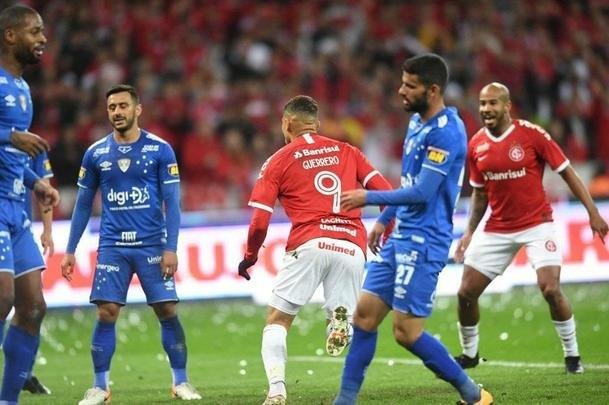 Fotos do duelo entre Internacional e Cruzeiro, no Beira-Rio, pela semifinal da Copa do Brasil