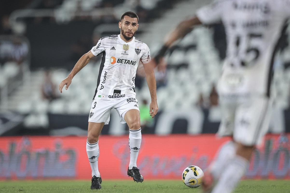 Botafogo x Atltico: veja fotos do jogo no Nilton Santos