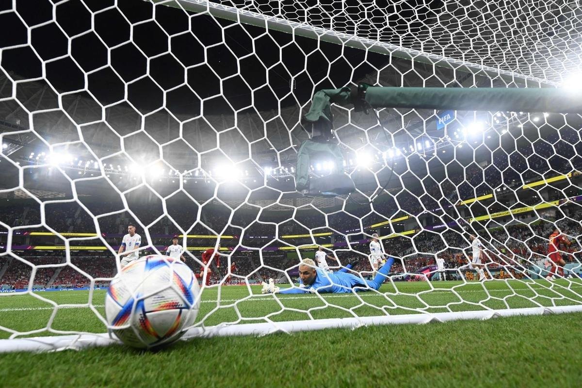 Fotos do jogo entre Espanha e Costa Rica pelo Grupo E da Copa do Mundo.