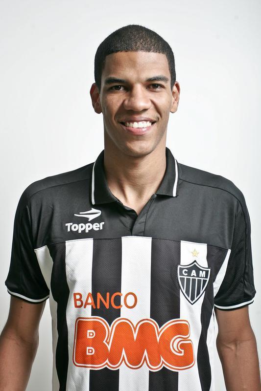Leonardo Silva - zagueiro