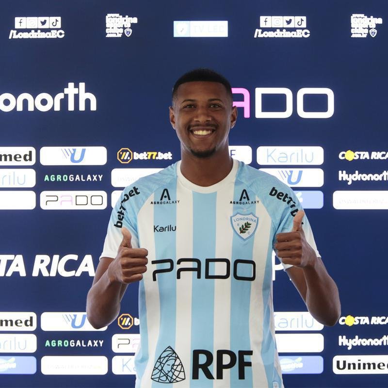 Vila (Zagueiro) - Londrina