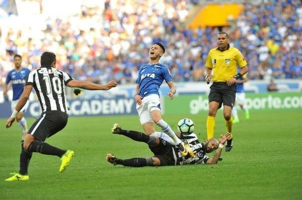 Imagens do jogo entre Cruzeiro e Botafogo, pela 19 rodada do Brasileiro, no Mineiro