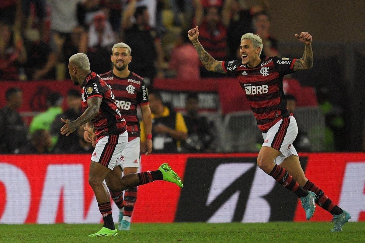 2 Flamengo (303 pontos)
